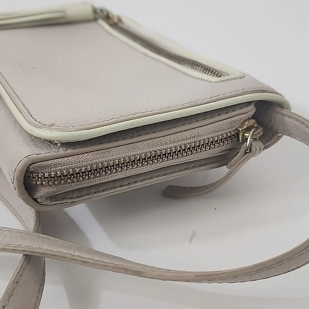 Kate Spade Chester Street Wallet Crossbody Clutch